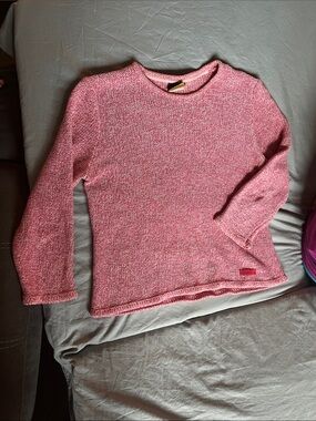 Tofino, BC. Women’s red and Pink marled knit Crewneck Sweater. ?Canada made